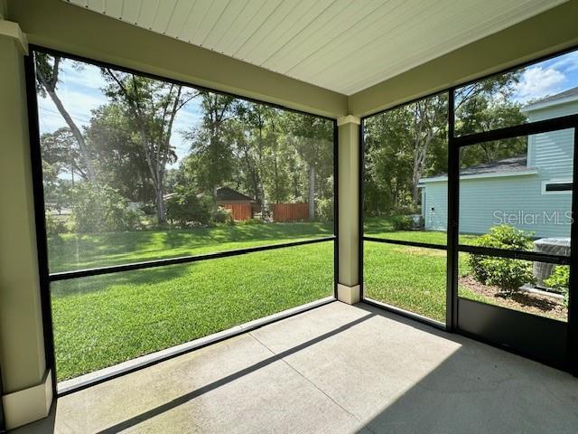 Building Photo - 4012 NE 30th Ter