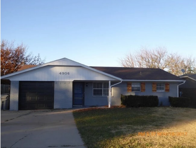 Building Photo - 4906 SE Trenton Rd