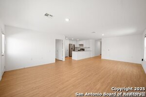Building Photo - 615 Bean Bnd