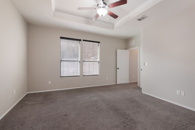 Building Photo - Bright & Spacious Home in Comal ISD