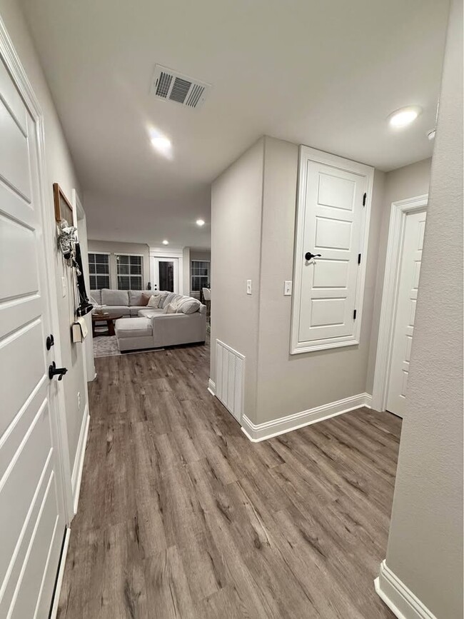 Building Photo - 14439 Quail Rdg Dr