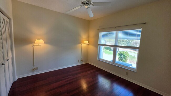 Building Photo - Golf Course Living in a Gated Harbor Hills Country Club – Lady Lake, FL