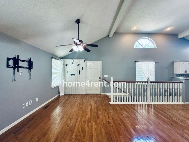 Building Photo - Overland Park Raised Ranch, Primary Suite ...