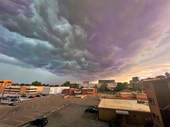 Building Photo - 460 E 400 S