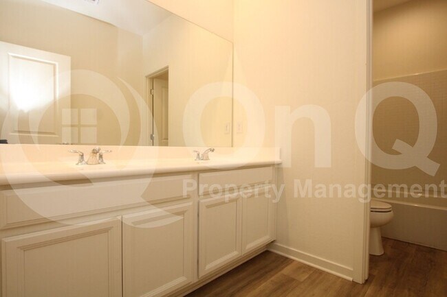 Building Photo - 35136 N Magnette Way