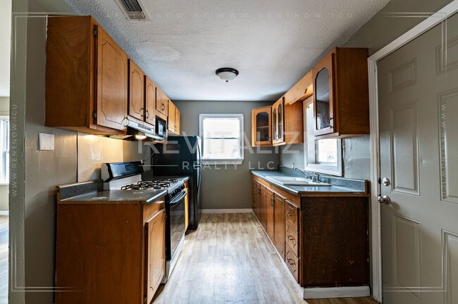 Building Photo - Newly Remodeled 3 Bd / 1 Ba in Moss Point