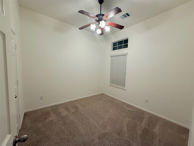 Building Photo - 27219 Camden Glen Ln