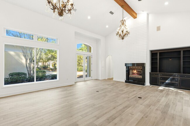 Building Photo - 2928 Pine Valley Dr