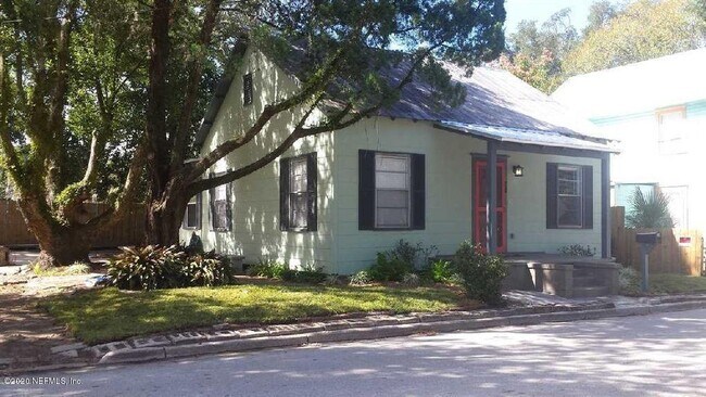 Building Photo - 28 S Leonardi St