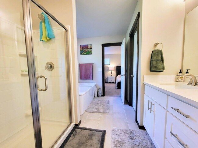 Building Photo - Available in May - 3bed home at The Reserve – Close to ferries, shopping and dining!