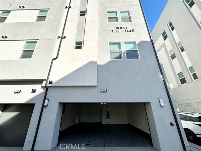 Building Photo - 1146 S Urbana St