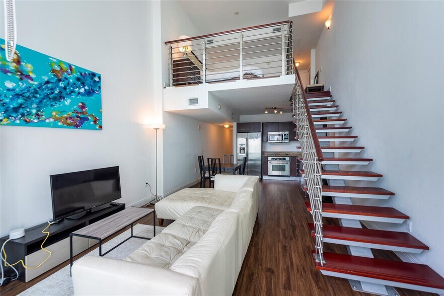 Building Photo - 41 SE 5th St