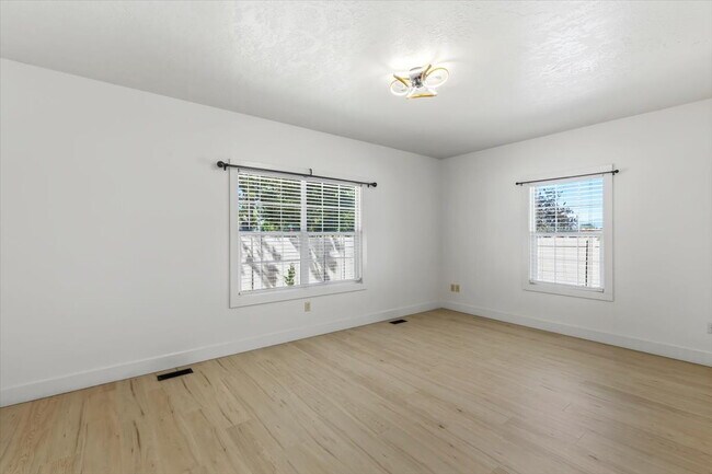 Building Photo - Fantastic 3-bed, 2.5 bath single level home near Downtown Star