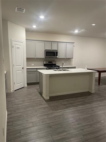 Building Photo - 2413 Buchanan Ln