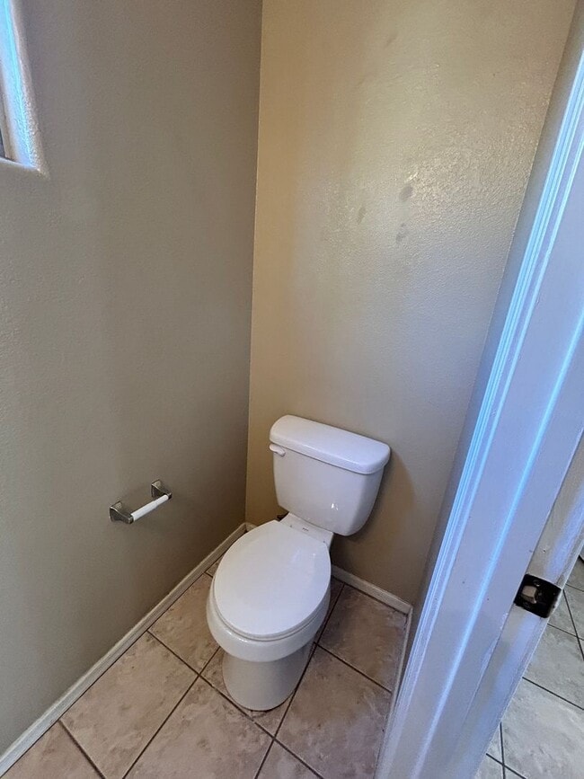 Building Photo - 3Bdm 2.5Ba Avondale Home with a Loft! *NO ...