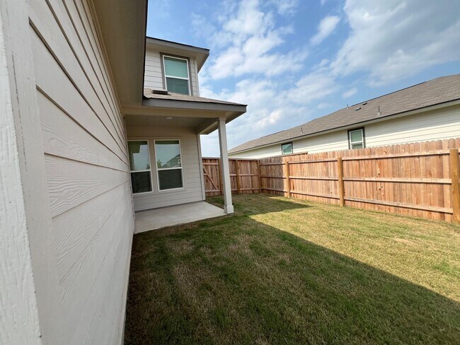 Building Photo - Beautiful 4/2.5 home in Hannah Heights