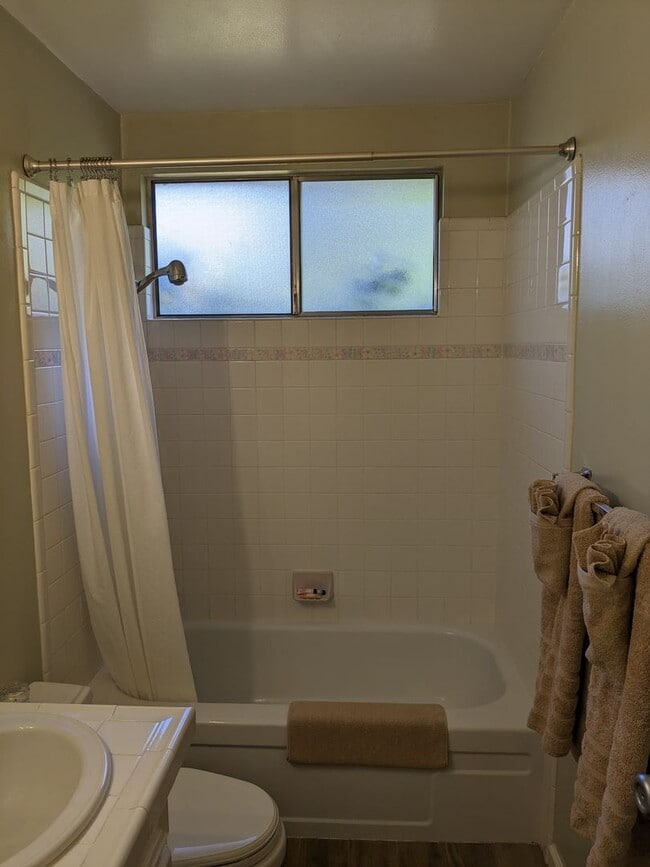 Building Photo - Cozy Carmel Valley Village House Fully Furnished