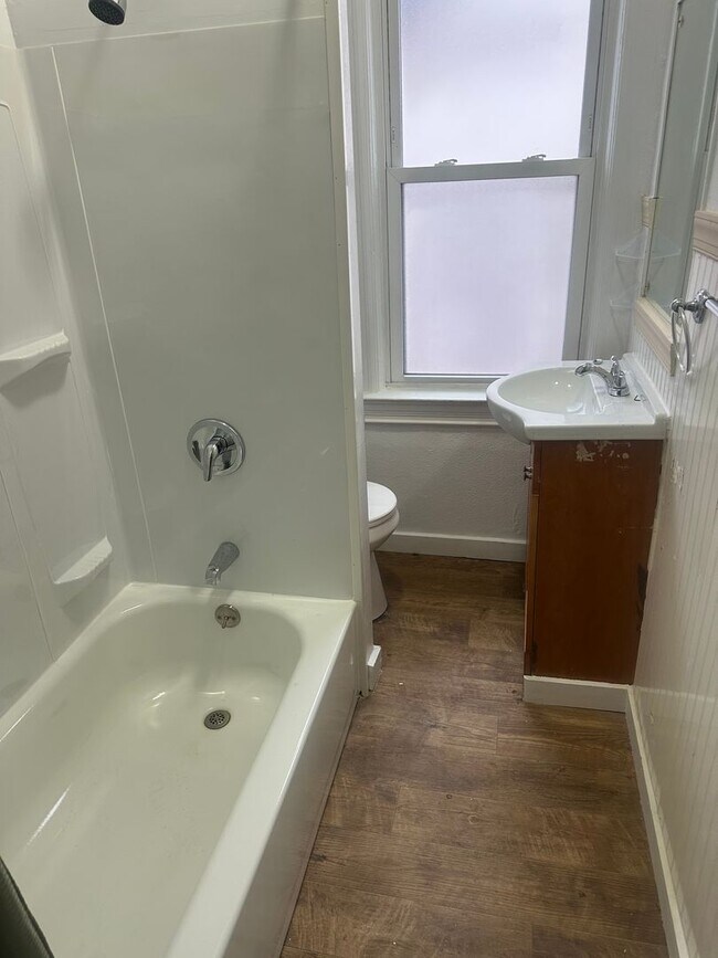 Building Photo - 226 Merrimac St