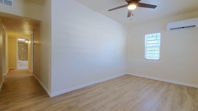 Building Photo - Newly Remodeled 3 Bedroom 2 Bath Home!