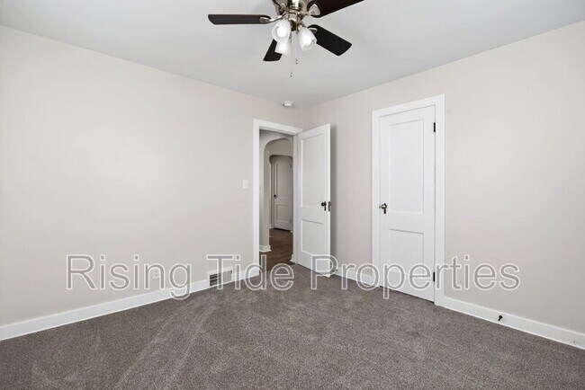 Building Photo - 1512 Emmons Ave