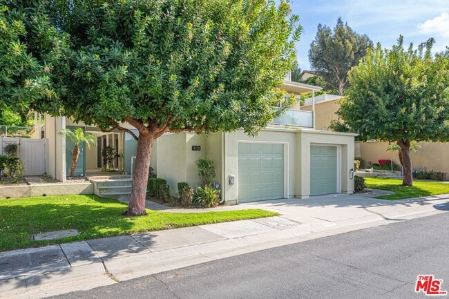 Building Photo - 4118 Del Mar Ave