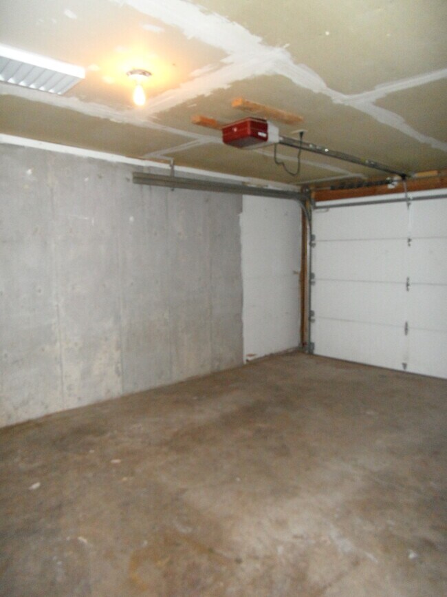 Building Photo - 1357 N 17th St