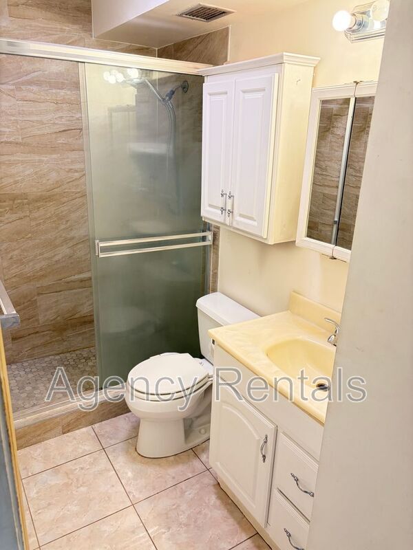 Building Photo - 2345 Ala Wai Blvd