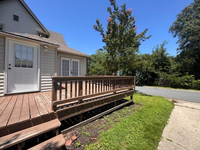 Building Photo - 3BR 2BA Home in Fisher Park