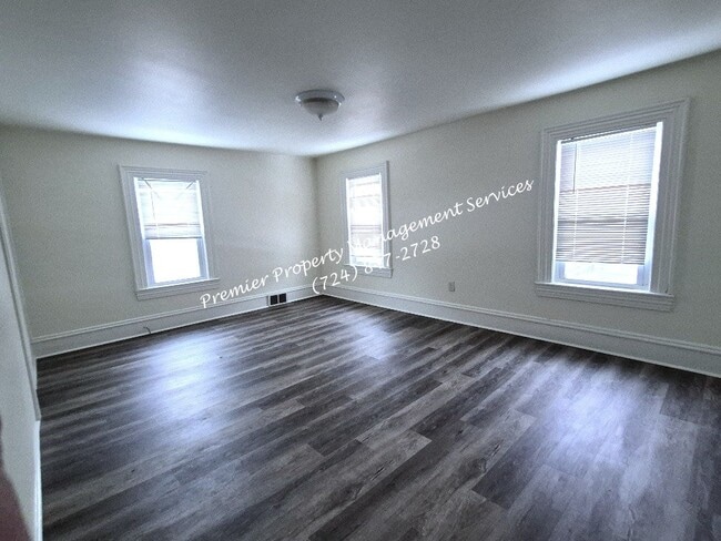 Building Photo - 2518 9th Ave