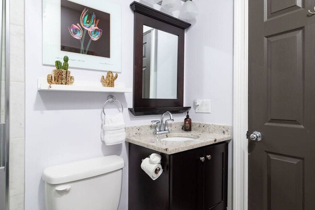 Building Photo - 7 Summit Ave