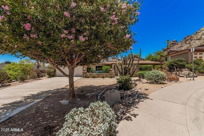 Building Photo - 6802 N 26th St