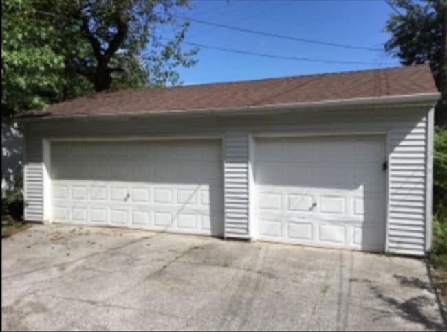 Building Photo - 3251 E Overlook Rd