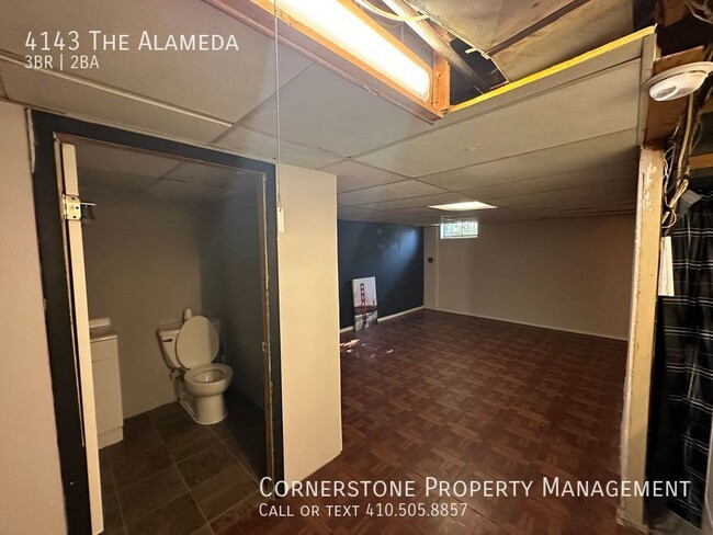 Building Photo - 3 Bed 1.5 Bath | $1500  | 4143 The Alameda...