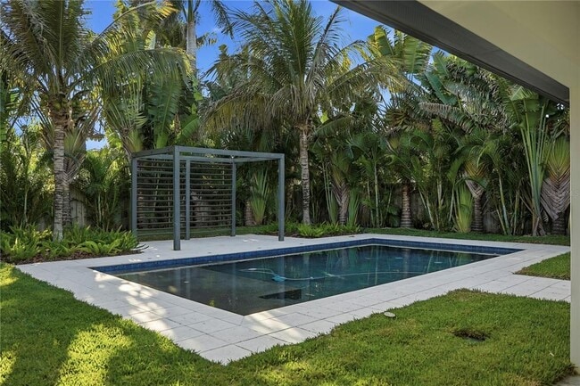 Building Photo - 845 Snell Isle Blvd NE