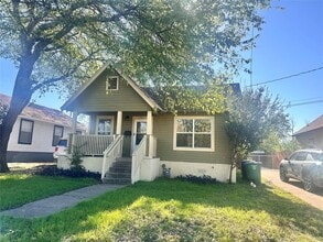 Building Photo - 1707 E 21st St