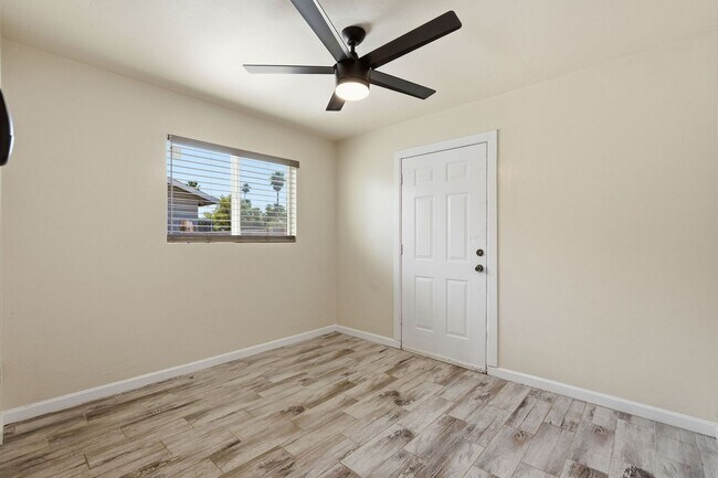 Building Photo - 209 E McMurray Blvd