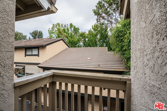Building Photo - 5011 Showboat Pl