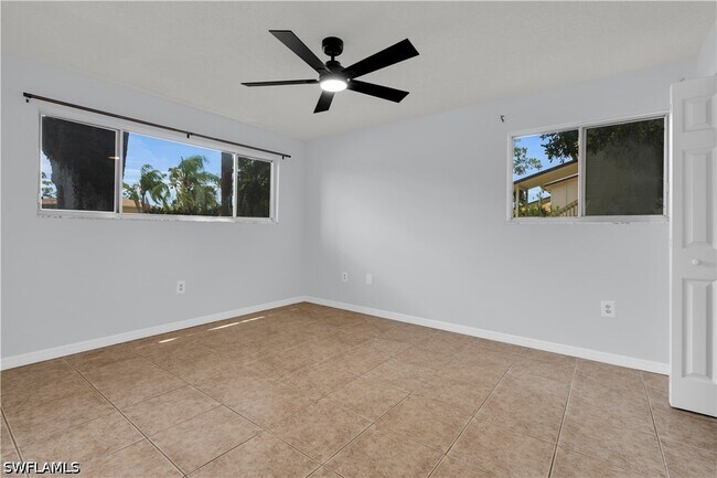 Building Photo - 5713 Foxlake Dr