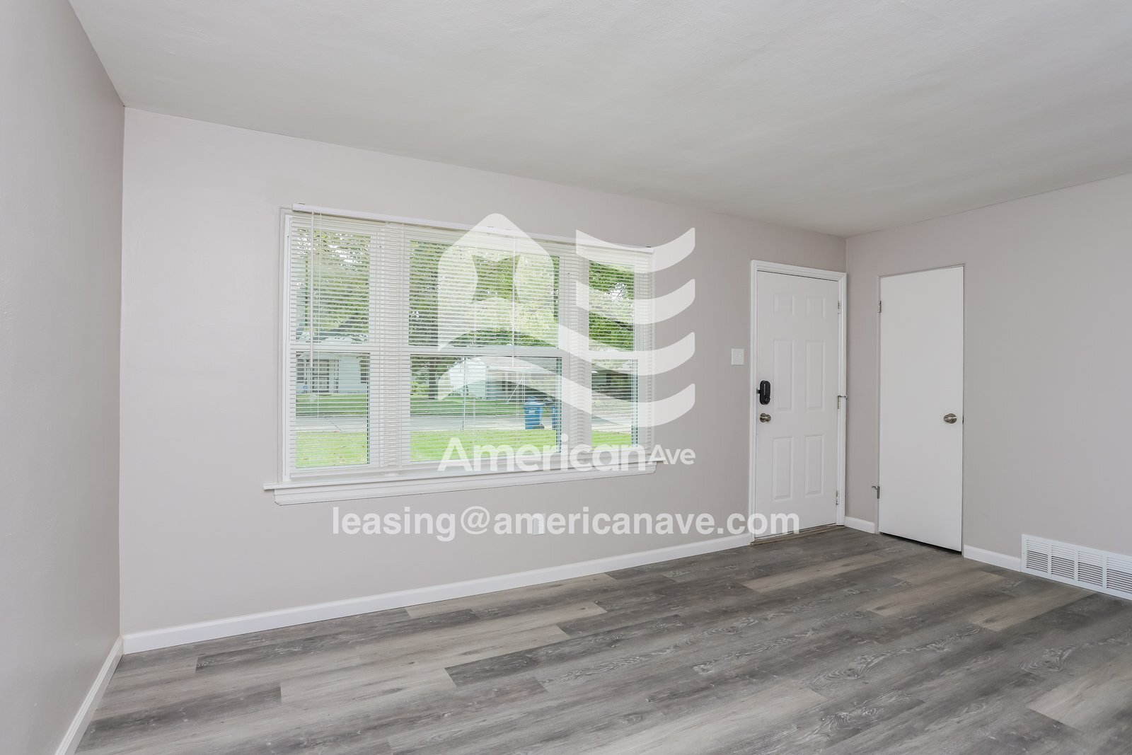 Building Photo - 9765 Dennis Dr