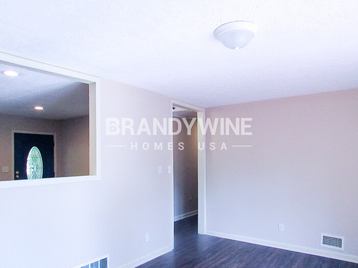 Building Photo - 4060 W Stubbs Rd