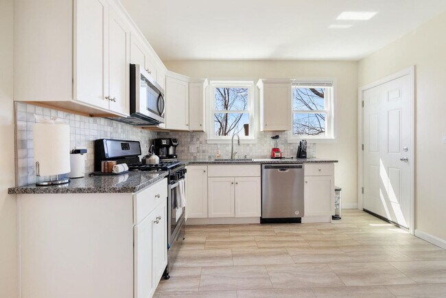 Building Photo - 12 Hubbardston Rd
