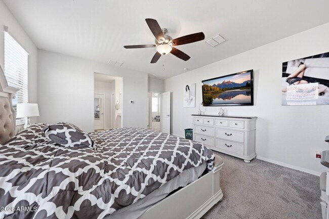 Building Photo - 12644 W Nogales Dr
