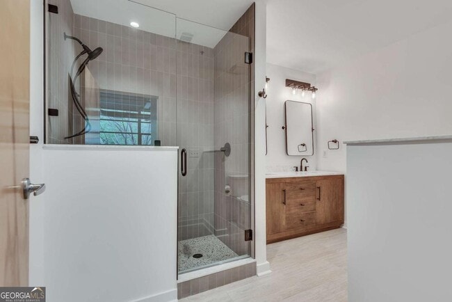 Building Photo - 400 Village Pkwy