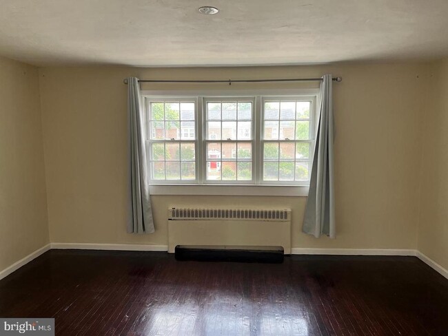 Building Photo - 113 Cherry Parke