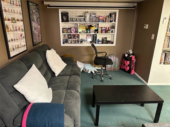 Building Photo - 154 Pennsylvania Ave