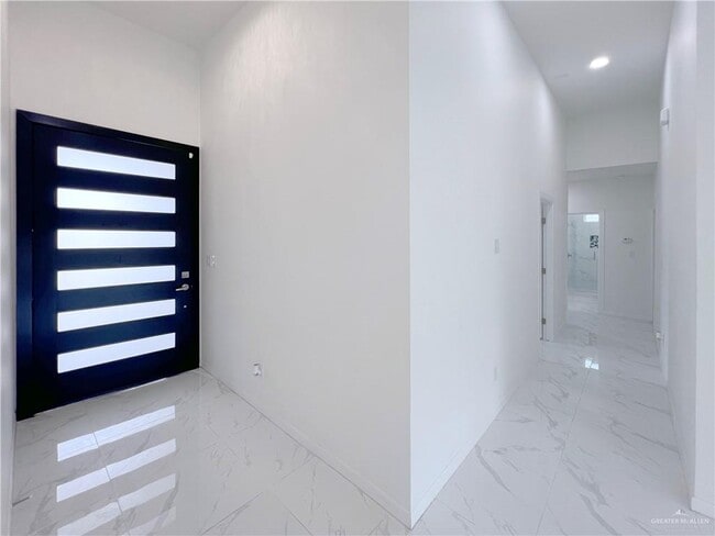 Building Photo - 31 E Kennedy Ave