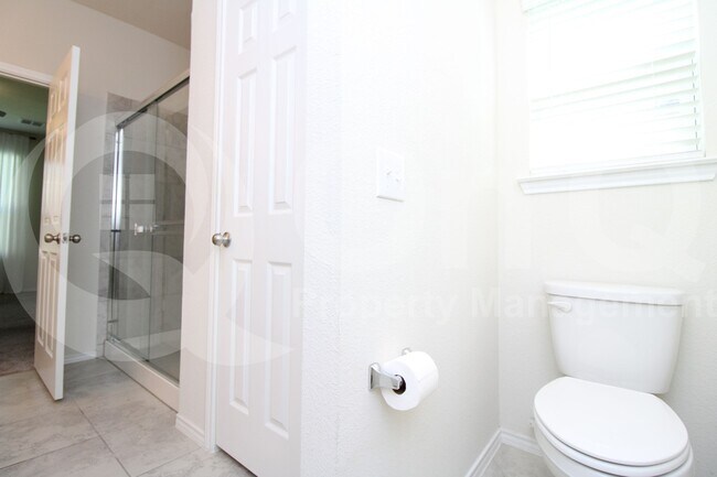 Building Photo - 5616 Cherrywood Wy