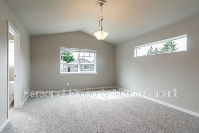 Building Photo - 4811 NE 37th Ct