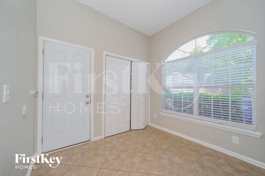 Building Photo - 1332 Wilshire Ct S