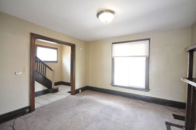 Building Photo - 177 E 11th Ave